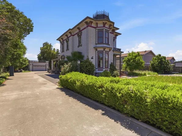 801 South St, Hollister, CA 95023
