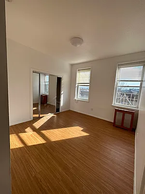 Rented by Concrete Jungle Realty | media 16