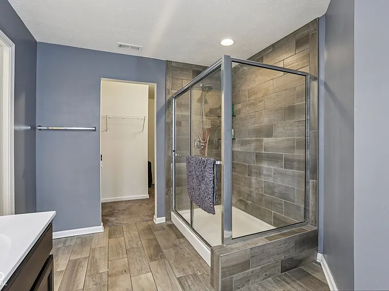 6673 Laurelwood Dr — Photo 41