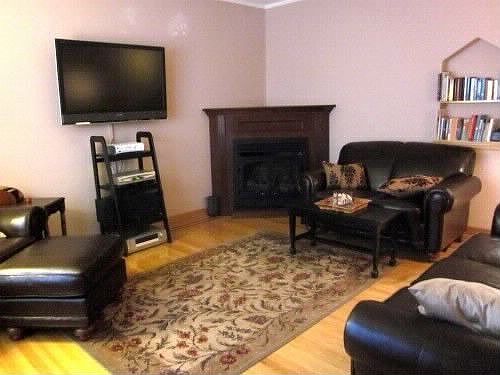 2nd image of 2059 26th St