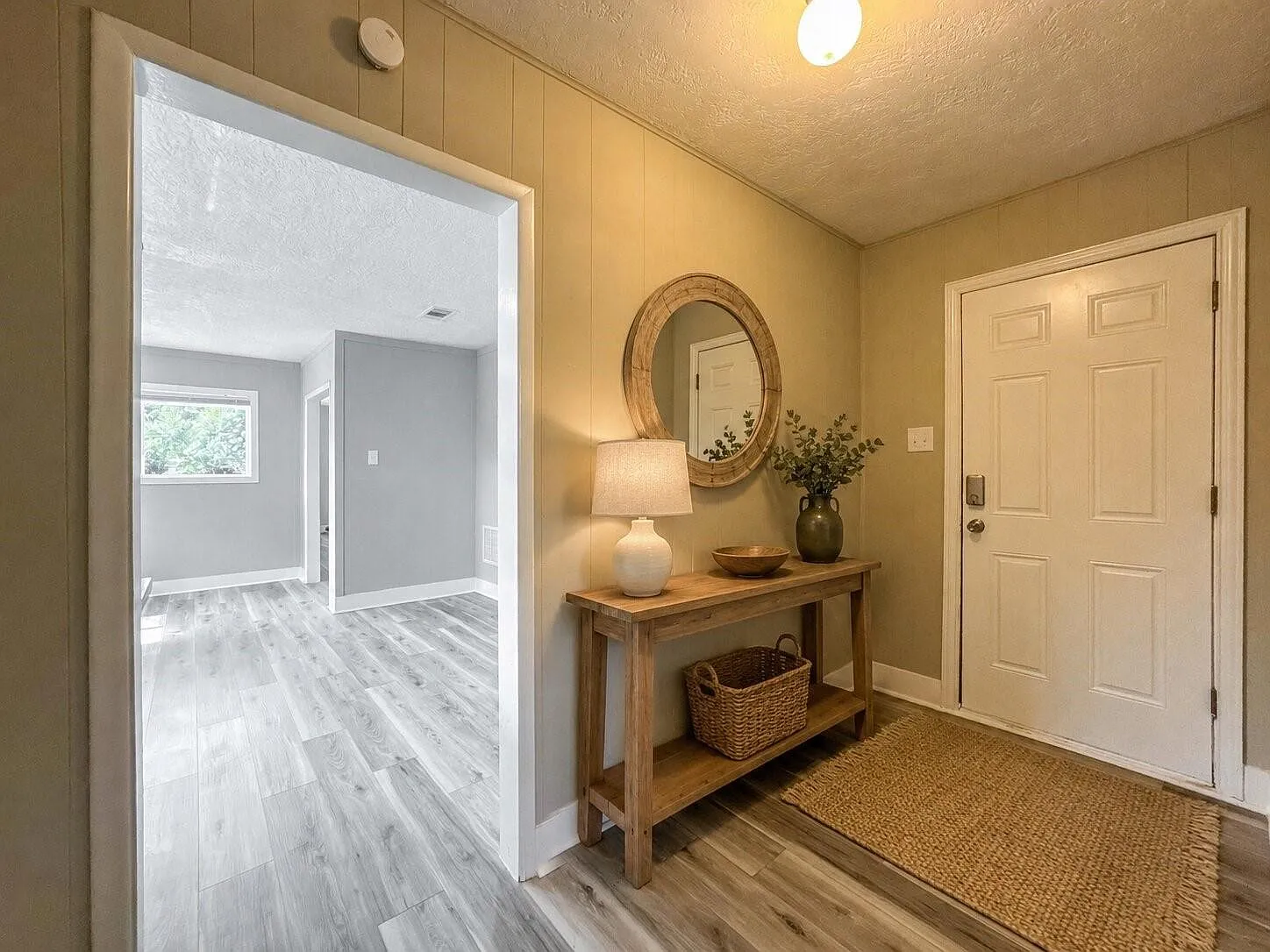 3 bed, 2.0 bath, 1171 sqft, $1,650 — Photo 2