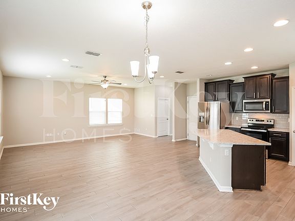 4th image of 8169 Dancing Fox St