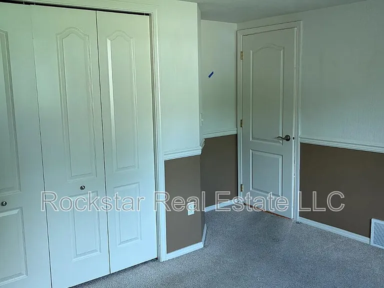 823 E Bismark Ave — Photo 5