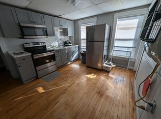 31 Vernon St APT 3, Worcester, MA 01610