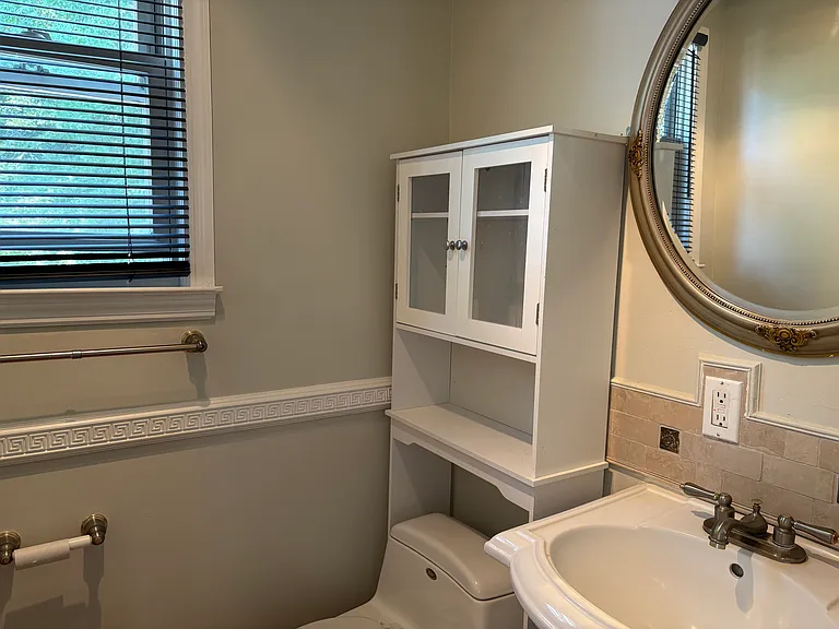 9 Royal Ave — Photo 12