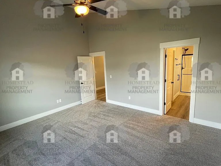 1062 Chestnut St — Photo 12