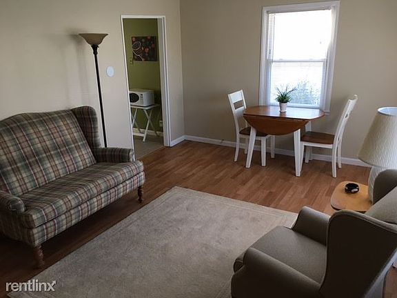 3rd image of 976 Country Club Dr
