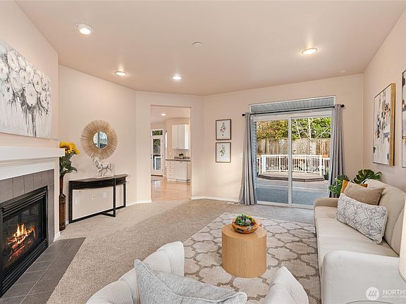 5th image of 5036 NE 4th PL