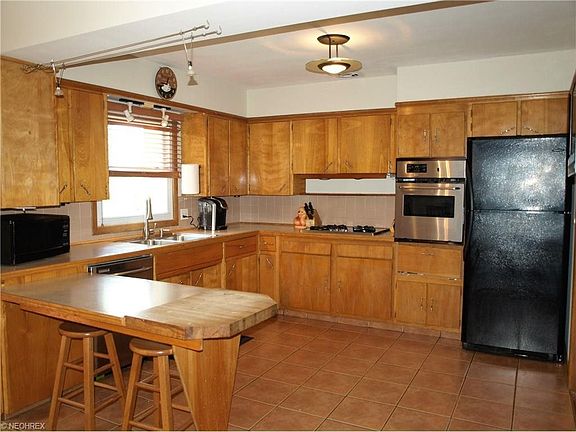 4th image of 1342 Bellcrest Dr