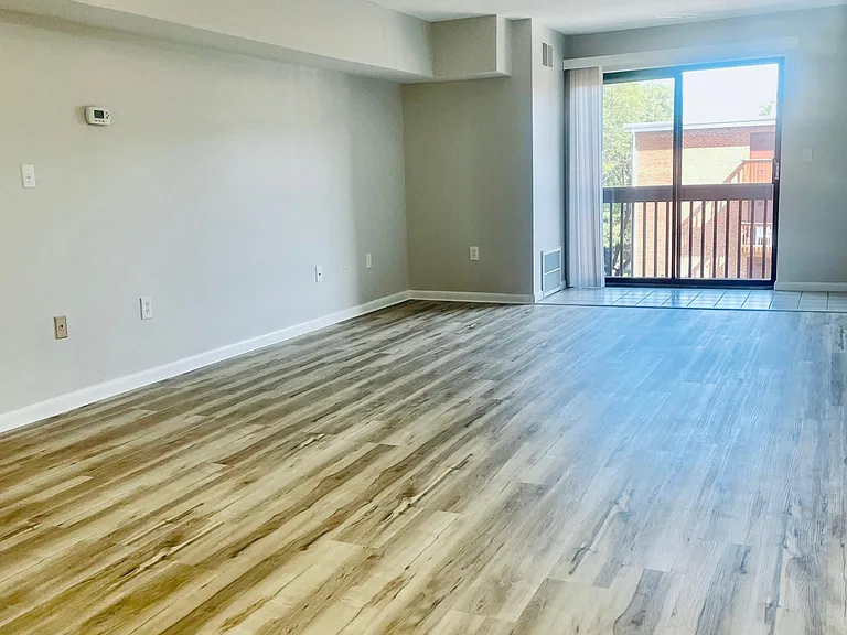2400 Harbor View Dr #2400 — Photo 6