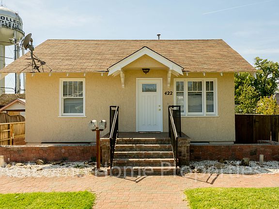 4th image of 422 SE Date Ave #422