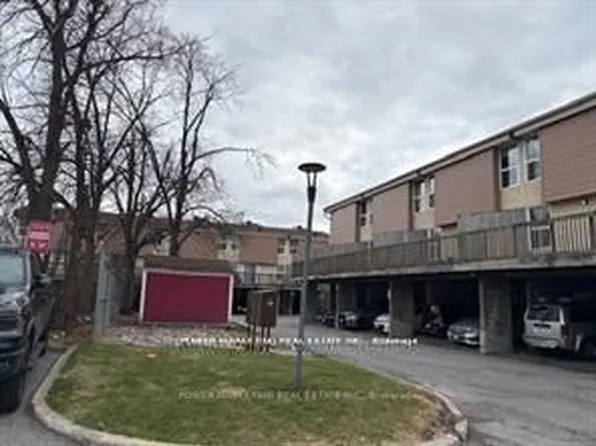 3415 Uplands Dr #95, Ottawa, ON K1V 9N4