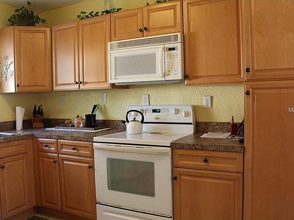 4th image of 1374 Pinebrook Dr