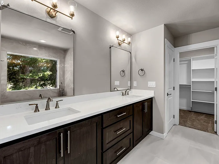 6107 NE 45th Ct — Photo 12
