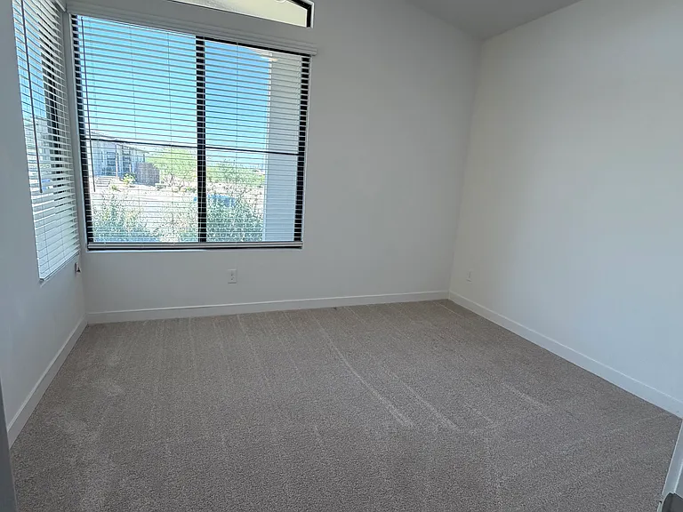 835 E Hopi Trl — Photo 4