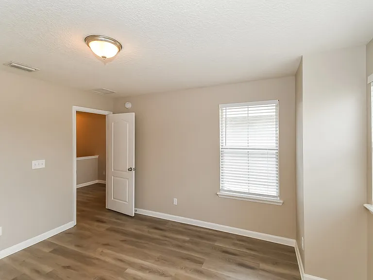 2326 Sunset Bluff Dr — Photo 15