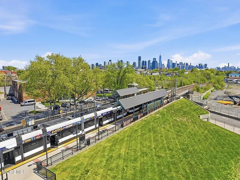 9 Minerva St #1 — Photo 31