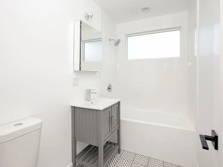 2314 Glendale Blvd — Photo 8