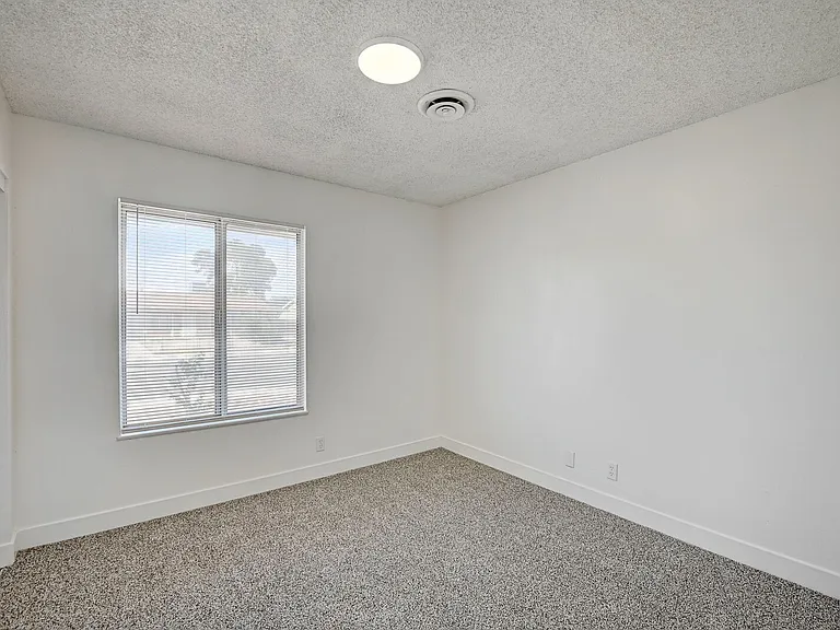 4047 Maple Hill Rd — Photo 15