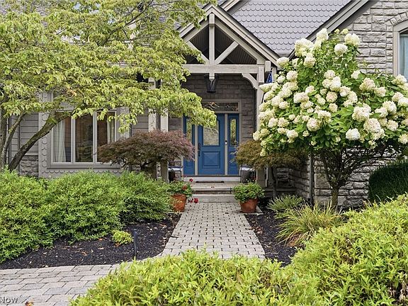 4th image of 411 Stonebridge Dr