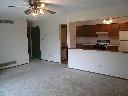 2nd image of 1332 Buell Ave