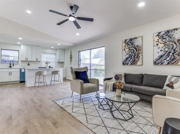 806 Brookshire Cir, Garland, TX 75043