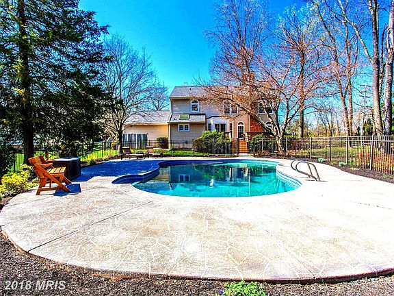 5th image of 11696 Gilman Ln