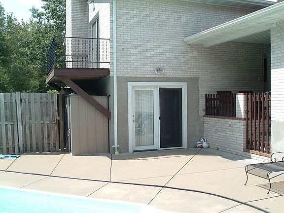 walk out from 2nd family rm