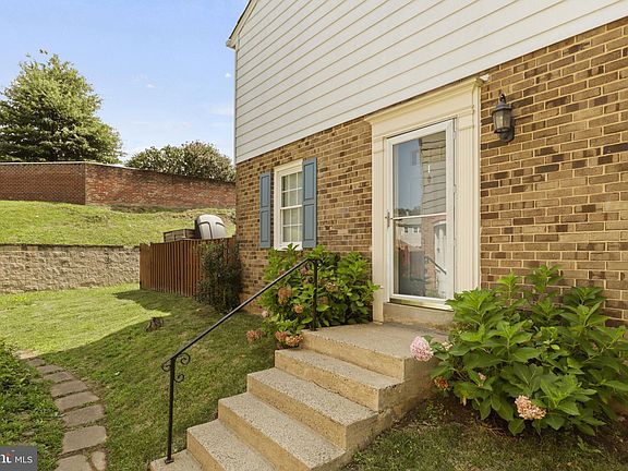 5th image of 5019 McFarland Dr