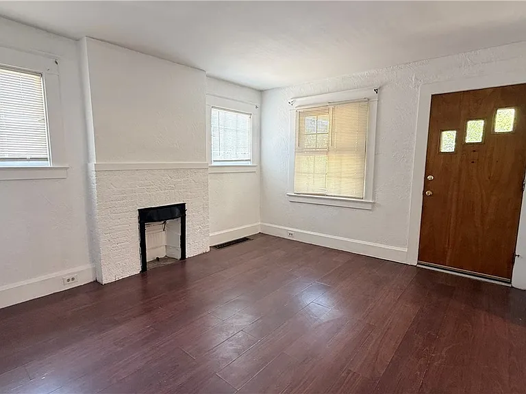 592 Lindell St — Photo 12