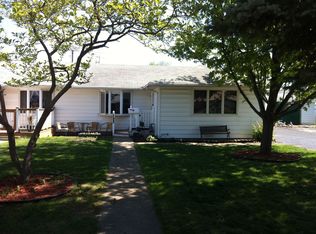 9035 S Beck Pl, Hometown, IL 60456