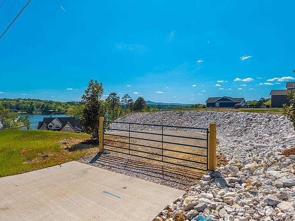 2nd image of Grand Point Dr
