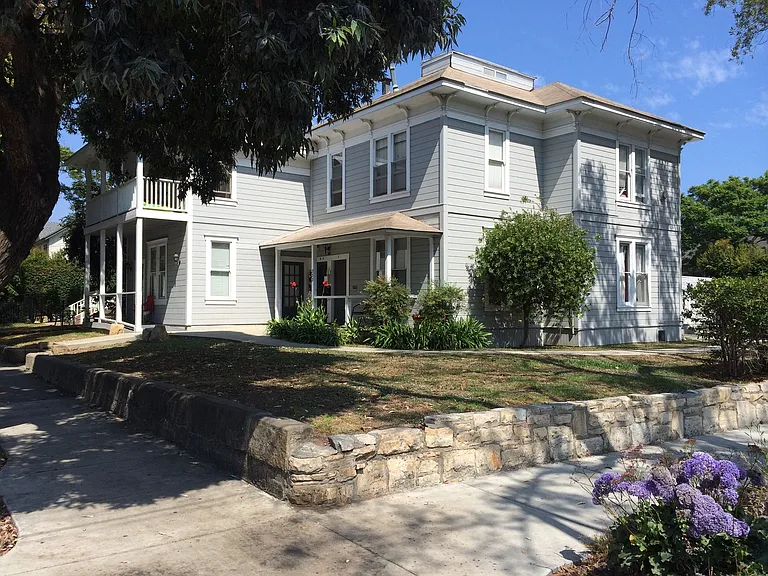 333 W Ortega St — Photo 1