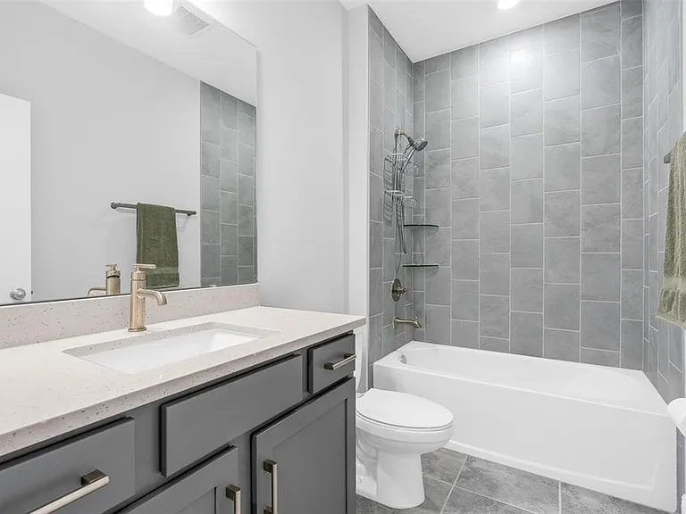 2019 Sunshine Peak Dr — Photo 29
