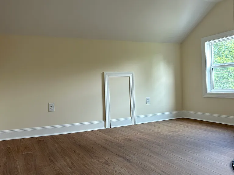 134 N Church St — Photo 9