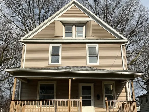 943 Raymond St, Akron, OH 44307