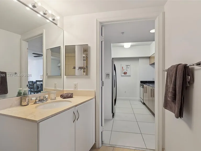 1750 N Bayshore Dr #2805 — Photo 29