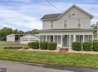 70 Middle St, East Waterford, PA 17021