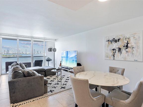 2nd image of 1800 Sunset Harbour Dr #2008