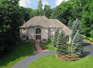 80 Barbara Ln, Bloomfield Hills, MI 48304