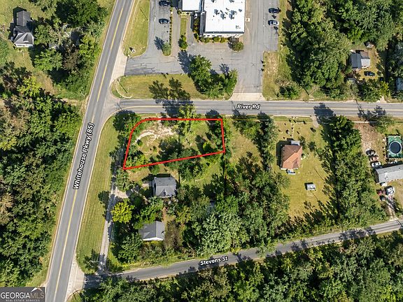 2nd image of 46 River Rd