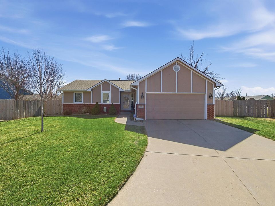 1st image of 2613 N Parkdale Ct