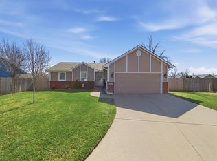 2613 N Parkdale Ct, Wichita, KS 67205