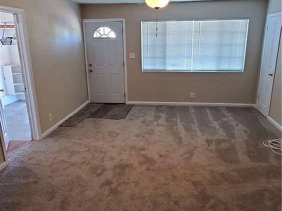 4th image of 341 Adele Dr