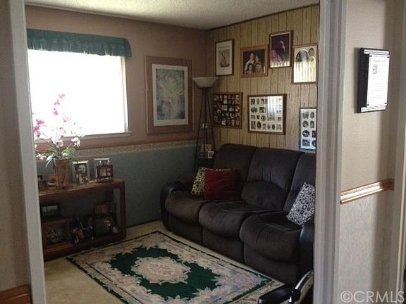 4th image of 15352 Pine Ave