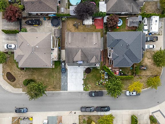 5th image of 8459 Doerksen Dr