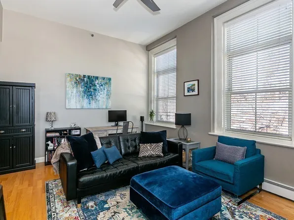 145 Glenwood St Unit 303, Malden, MA 02148