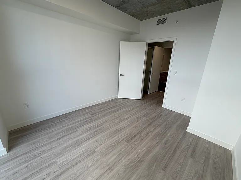 NW 1st Ct — Photo 8