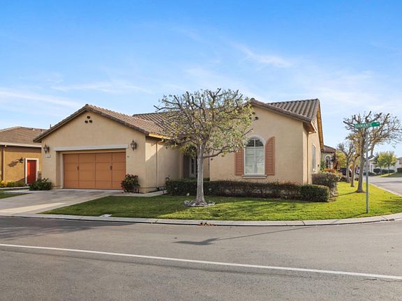 2nd image of 1107 Diamante Drive