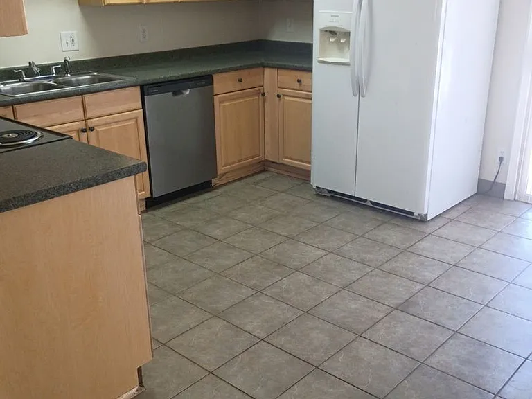 3225 Lucerne Way — Photo 15